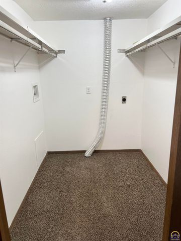 2936 SW Lydia Ave Apt 109, Topeka, KS 66614