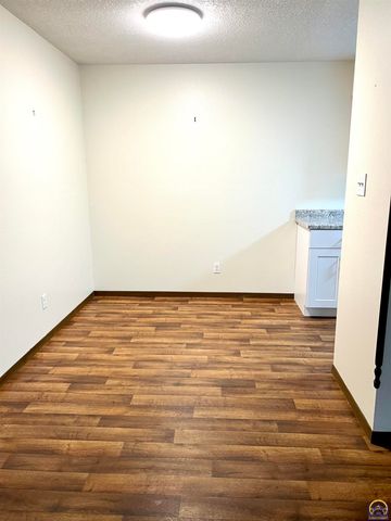 2936 SW Lydia Ave Apt 109, Topeka, KS 66614