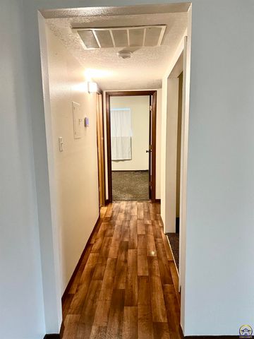 2936 SW Lydia Ave Apt 109, Topeka, KS 66614