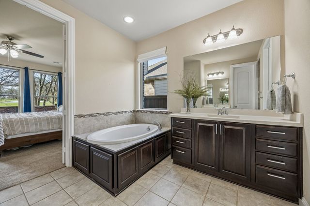 11948 Tranquil Cove, Fort Worth, TX 76040