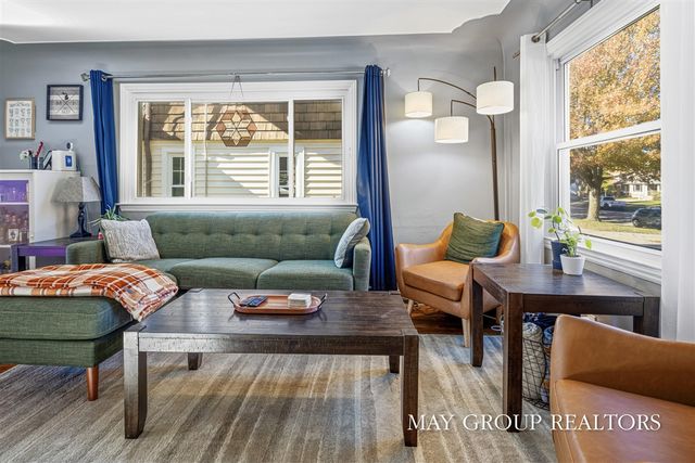 922 Lake Michigan Drive, Grand Rapids, MI 49504