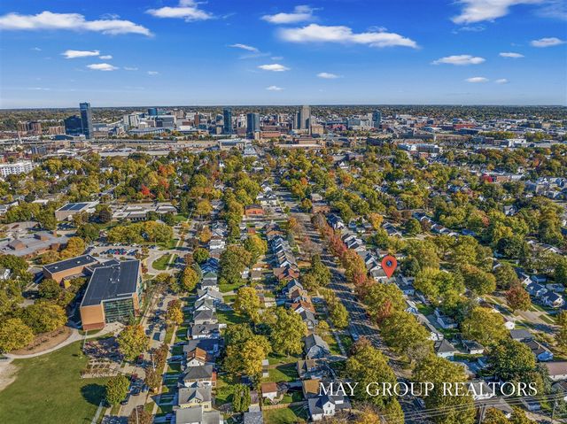 922 Lake Michigan Drive, Grand Rapids, MI 49504