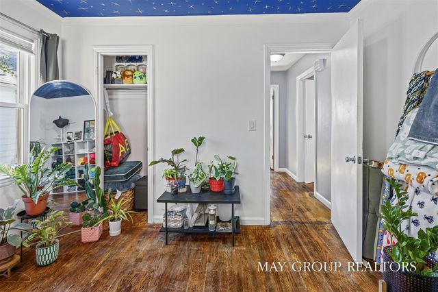 922 Lake Michigan Drive, Grand Rapids, MI 49504