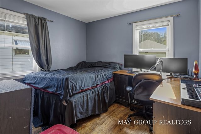 922 Lake Michigan Drive, Grand Rapids, MI 49504