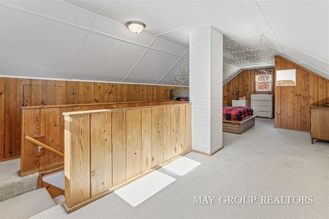 922 Lake Michigan Drive, Grand Rapids, MI 49504