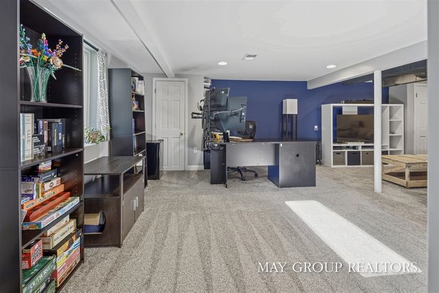 922 Lake Michigan Drive, Grand Rapids, MI 49504