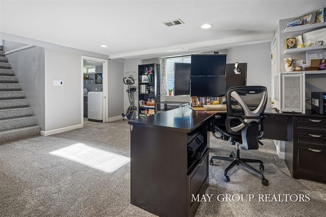 922 Lake Michigan Drive, Grand Rapids, MI 49504