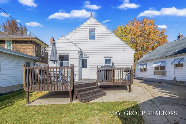 922 Lake Michigan Drive, Grand Rapids, MI 49504