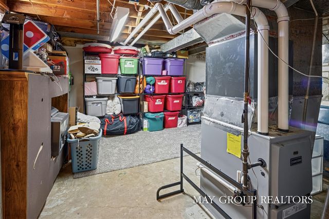 922 Lake Michigan Drive, Grand Rapids, MI 49504