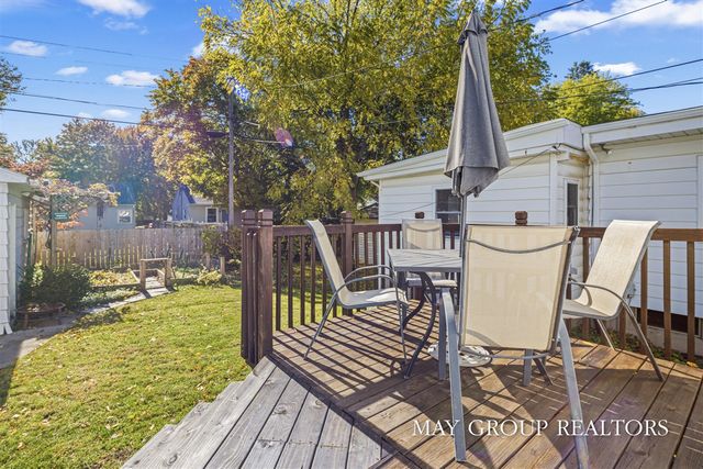 922 Lake Michigan Drive, Grand Rapids, MI 49504