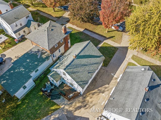 922 Lake Michigan Drive, Grand Rapids, MI 49504