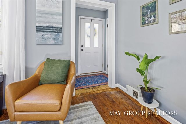 922 Lake Michigan Drive, Grand Rapids, MI 49504