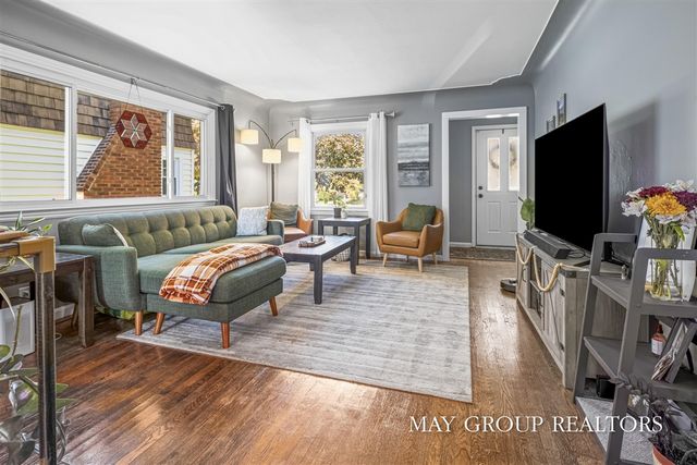 922 Lake Michigan Drive, Grand Rapids, MI 49504