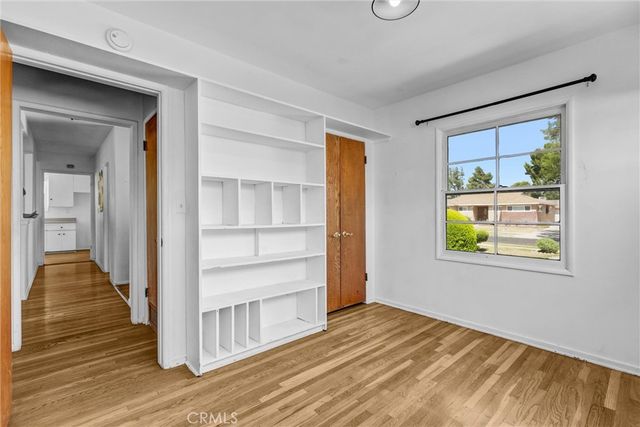10939 Gloria, Los Angeles, CA 91344