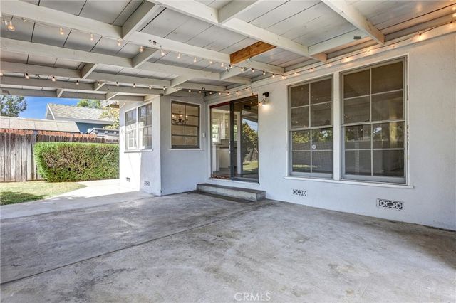 10939 Gloria, Los Angeles, CA 91344