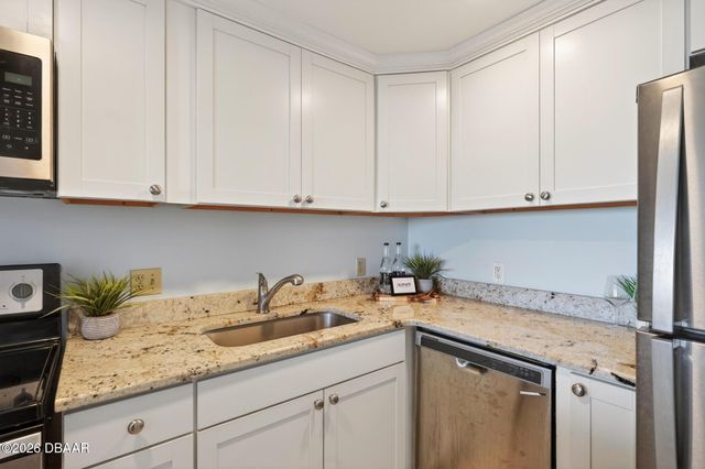 925 N Halifax Ave Apt 410, Daytona Beach, FL 32118