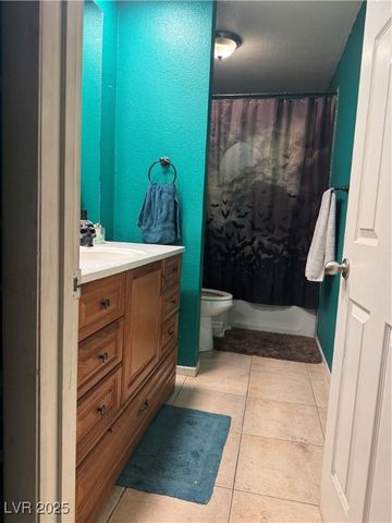 4202 West Pinecrest Circle, Las Vegas, NV 89121