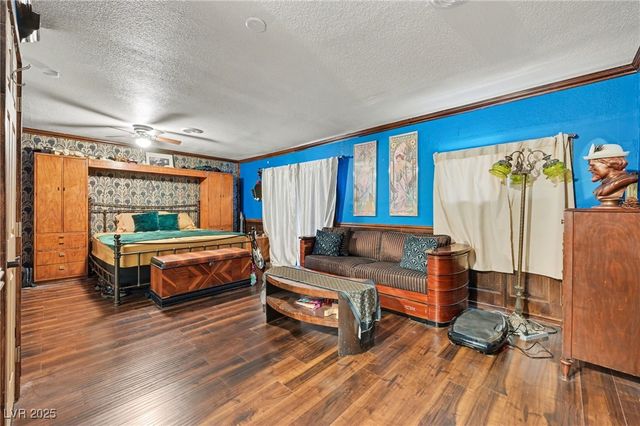 4202 West Pinecrest Circle, Las Vegas, NV 89121