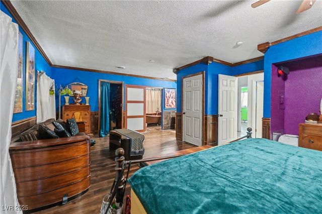 4202 West Pinecrest Circle, Las Vegas, NV 89121