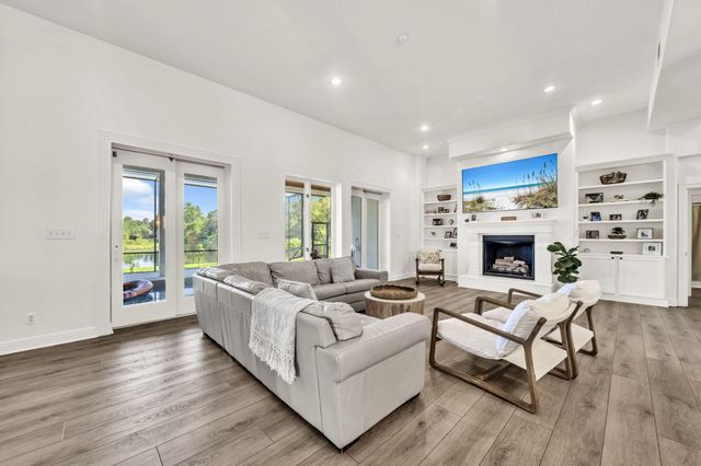 236 Matties Way, Destin, FL 32541