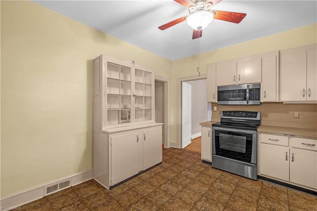 1222 Meadow Road, Eden, NC 27288