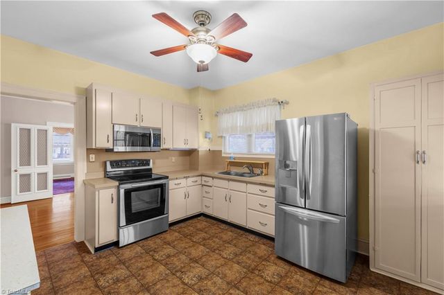 1222 Meadow Road, Eden, NC 27288