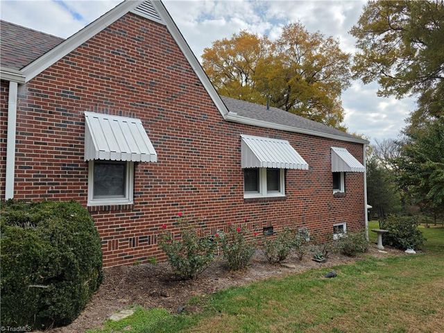 1222 Meadow Road, Eden, NC 27288