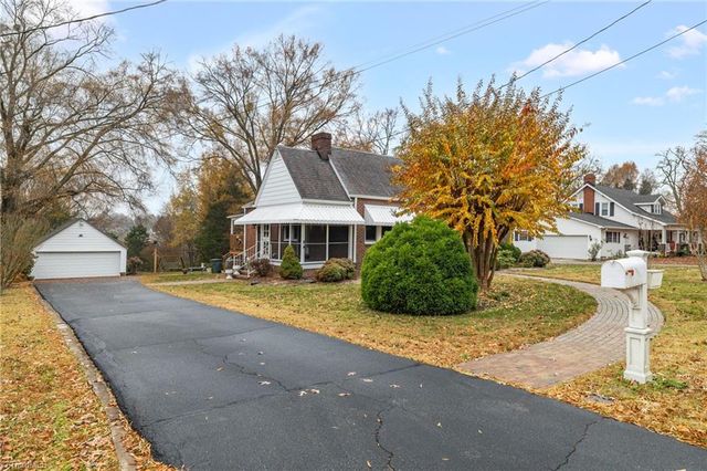 1222 Meadow Road, Eden, NC 27288