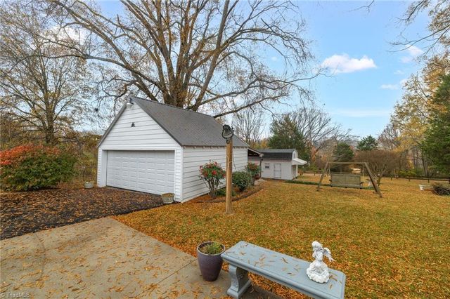 1222 Meadow Road, Eden, NC 27288