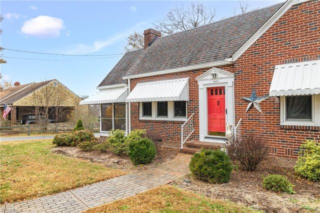 1222 Meadow Road, Eden, NC 27288