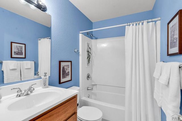 613 E Earl Dr, Pueblo West, CO 81007