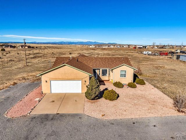 613 E Earl Dr, Pueblo West, CO 81007