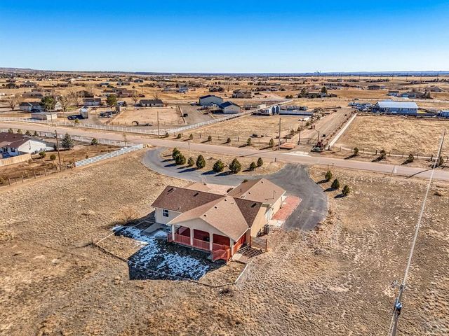 613 E Earl Dr, Pueblo West, CO 81007