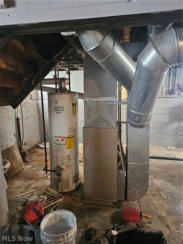 15301 Parkgrove Avenue, Cleveland, OH 44110