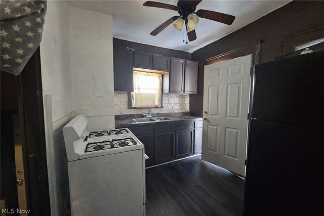 15301 Parkgrove Avenue, Cleveland, OH 44110