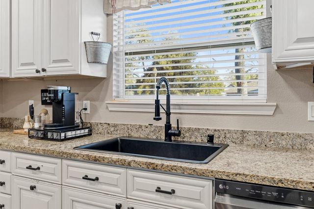 33 E pine, Stockton, CA 95204