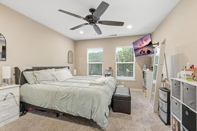 33 E pine, Stockton, CA 95204