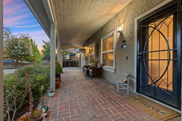 33 E pine, Stockton, CA 95204