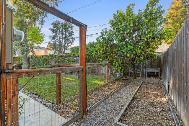 33 E pine, Stockton, CA 95204