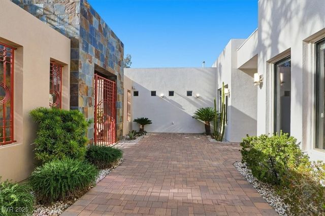 928 Santa Helena Avenue, Henderson, NV 89002