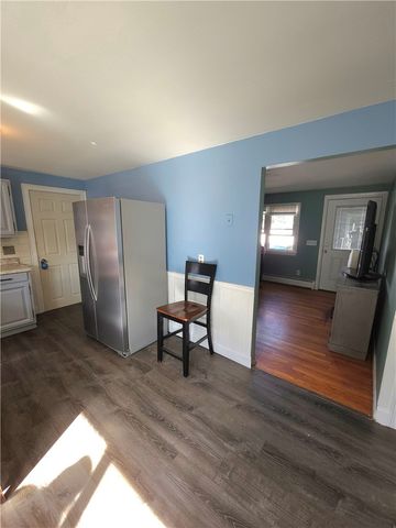 12 Navarre Street, West Warwick, RI 02893