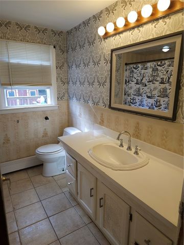 12 Navarre Street, West Warwick, RI 02893