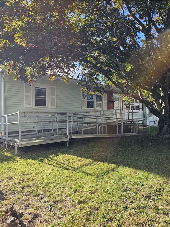 12 Navarre Street, West Warwick, RI 02893