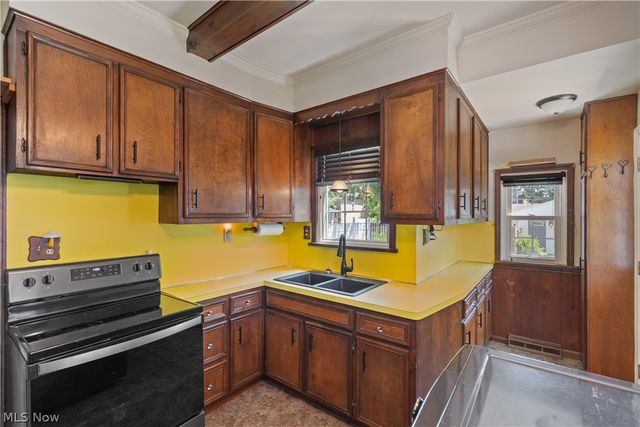 1274 Woodland Avenue NW, Canton, OH 44703