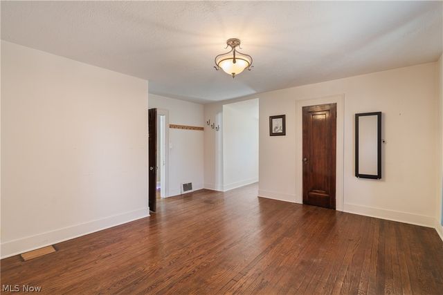 1274 Woodland Avenue NW, Canton, OH 44703