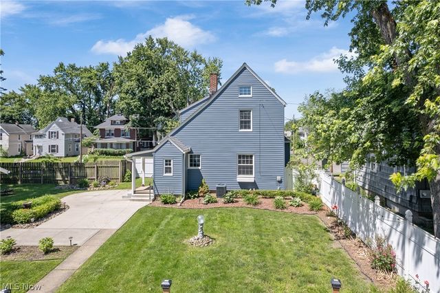 1274 Woodland Avenue NW, Canton, OH 44703