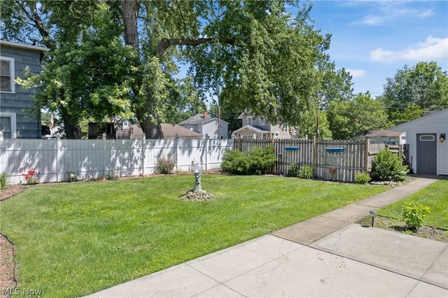 1274 Woodland Avenue NW, Canton, OH 44703