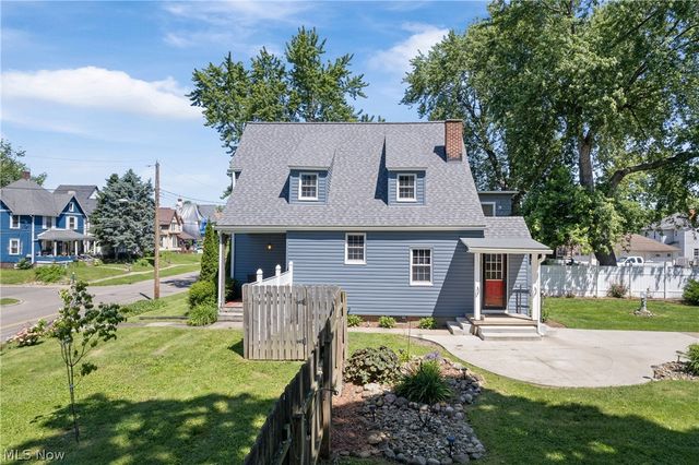 1274 Woodland Avenue NW, Canton, OH 44703