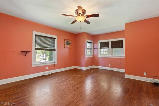 1274 Woodland Avenue NW, Canton, OH 44703