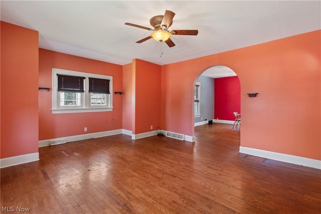 1274 Woodland Avenue NW, Canton, OH 44703